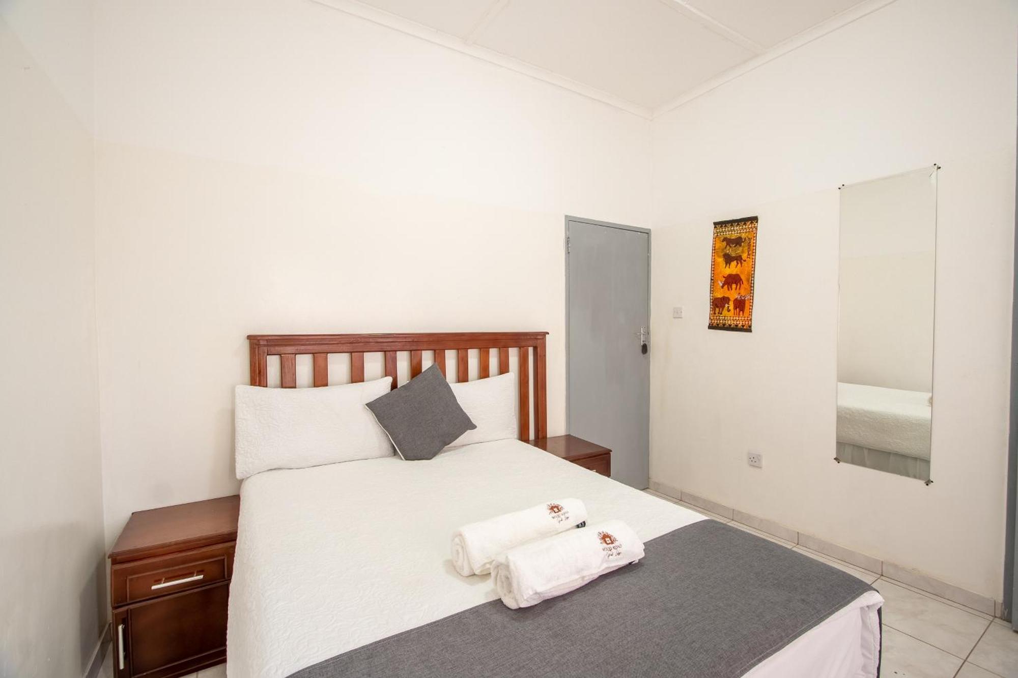 Wood Road Guest Lodge Victoria Falls Exterior foto